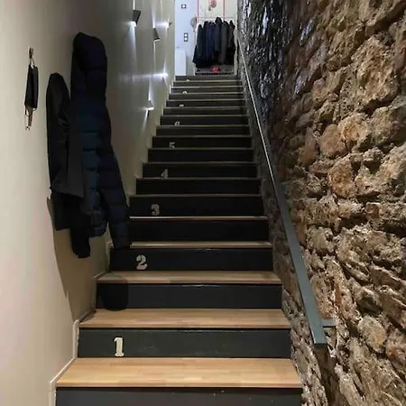 Apartment Loft Centre Situe Dans Rue Calme *